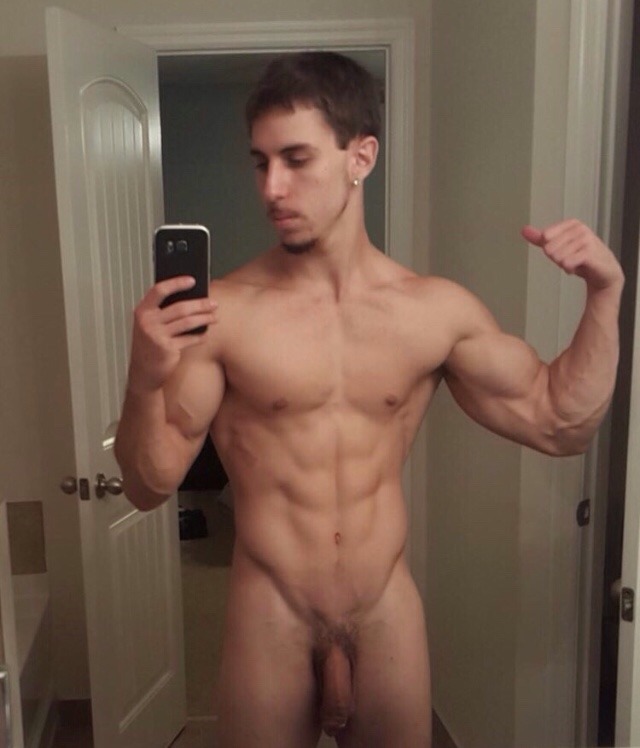Cute fit nude guy with a hard dick.